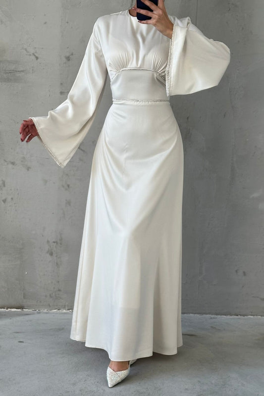 Satin Hijab Abendkleid mit enger Taille