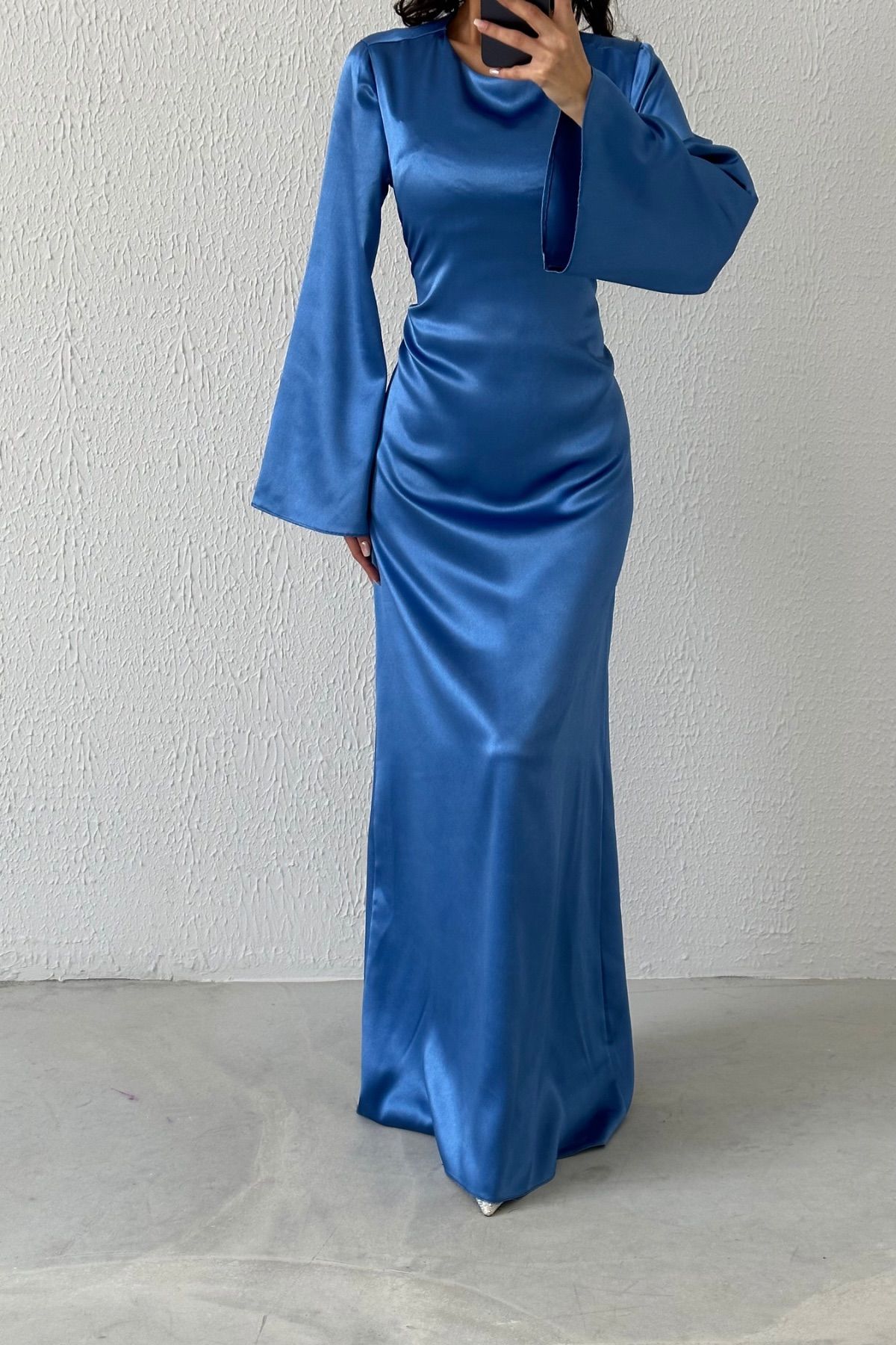 Basic-Abendkleid aus Satin