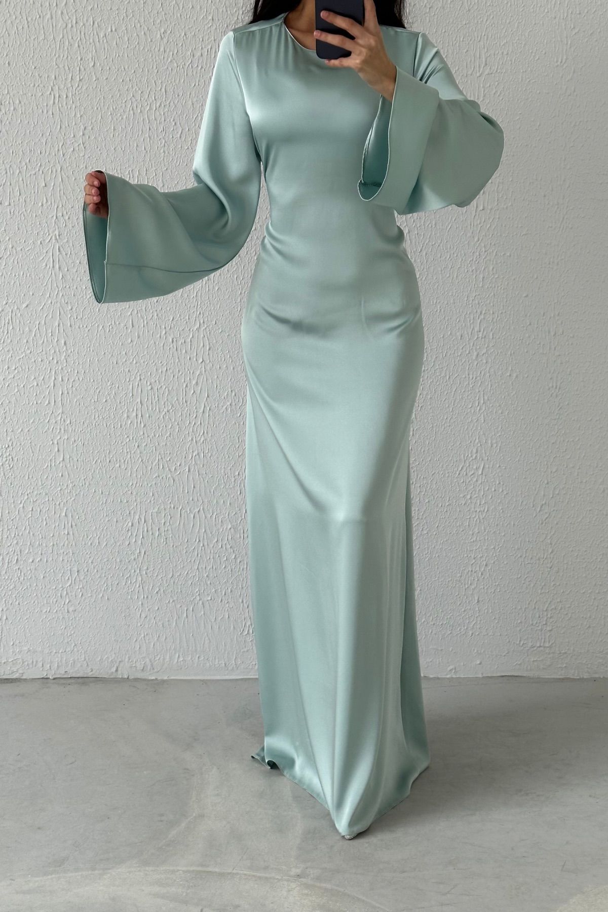 Basic-Abendkleid aus Satin