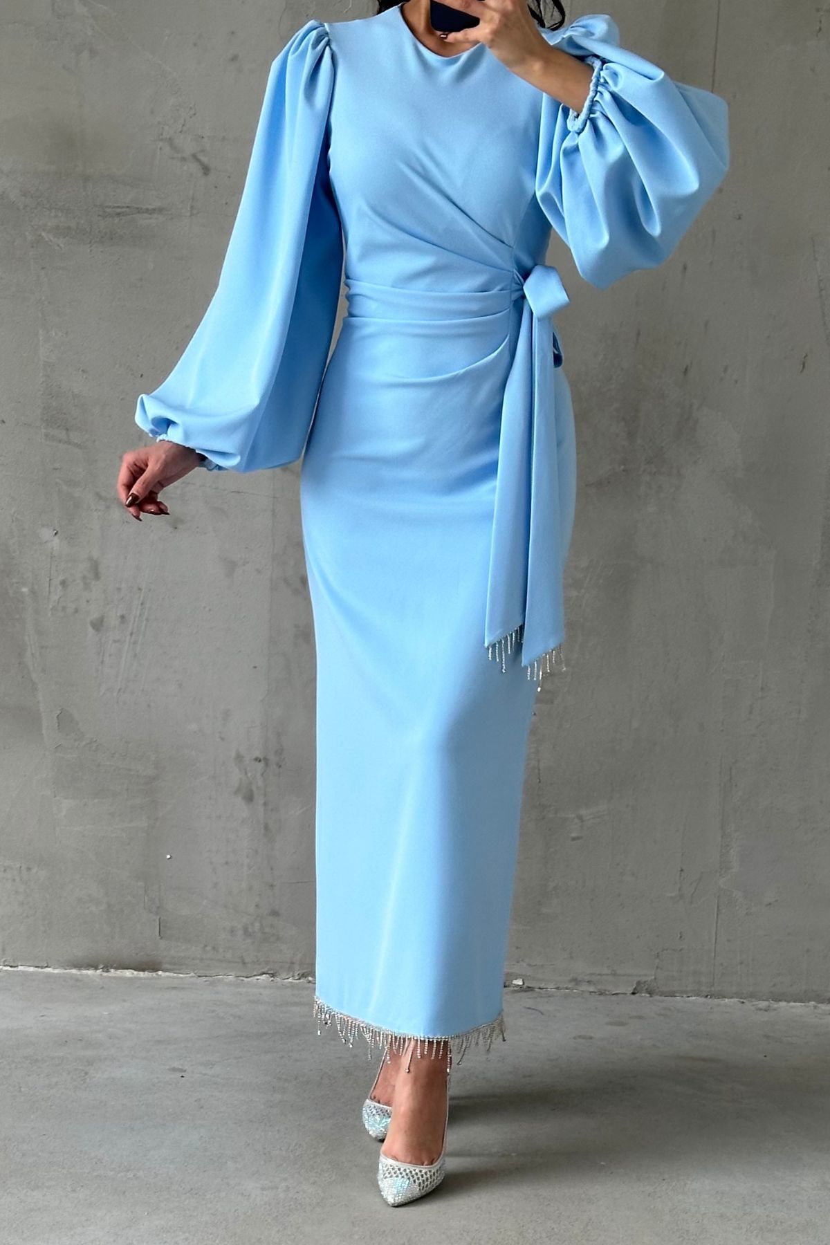 Hijab mit detaillierter Taille aus Crêpe